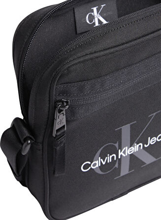 Calvin Klein Postacı Çantası