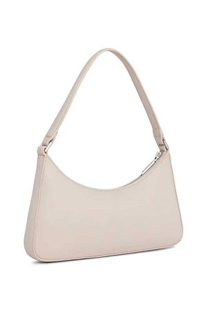 Kadın Calvin Klein Metal Logo Detaylı Kadın Omuz Çantası K60K609613