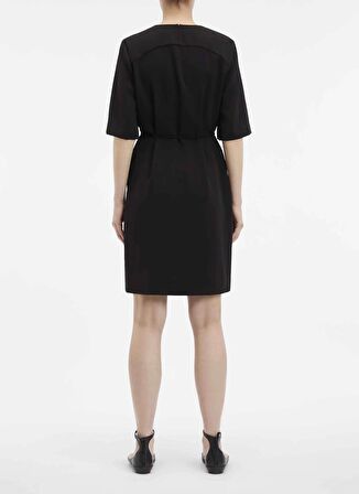 Calvin Klein Bisiklet Yaka Düz Siyah Kısa Kadın Elbise STRUCTURE TWLL MINI SHIFT DRESS