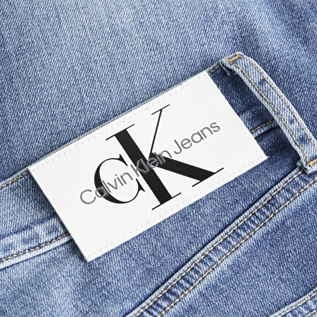 Erkek Marka Logolu Şık Görünüşlü Kot Denim Kumaş Kısa Kapri Pantolon Mavi Kot Şort J30J324874-1A4