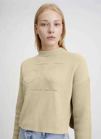 Calvin Klein Jeans Dik Yaka Standart Nakışlı Bej Kazak Kadın LOGO INTARSIA REGULAR SWEATER