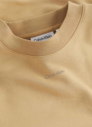 Calvin Klein Yuvarlak Yaka Baskılı Deve Tüyü Kadın Sweatshırt NANO LOGO RELAXED SWEATSHIRT