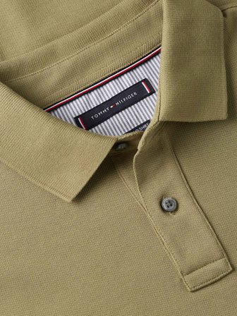 TOMMY HILFIGER Erkek Marka Logolu Organik Pamuklu Polo Yakalı Kısa  Kollu Günlük Kullanıma Uygun Şık Görünümlü Kahverengi- Polo Yaka T-Shirt MW0MW17770 GXR