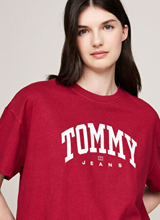 Tommy Jeans Yuvarlak Yaka Baskılı Kırmızı Kadın T-Shirt TJW OVS VARSITY 1 TEE EXT