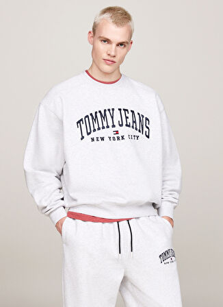 Tommy Jeans Bisiklet Yaka Gri Erkek Sweatshırt DM0DM19757PJ4 RLX TJ GD VARSITY