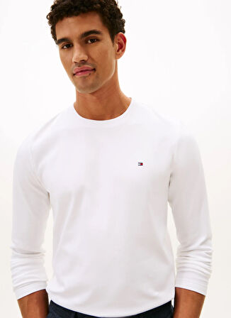 Tommy Hilfiger Bisiklet Yaka Beyaz Erkek T-Shirt MW0MW27908YBR_LUXURY INTERLOCK LS T