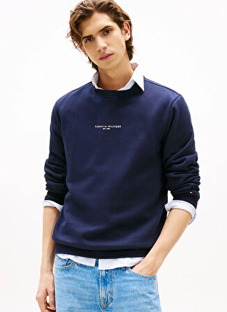 Tommy Hilfiger Bisiklet Yaka Mavi Erkek Sweatshırt MW0MW37471DW5_SMALL TOMMY LOGO CREW