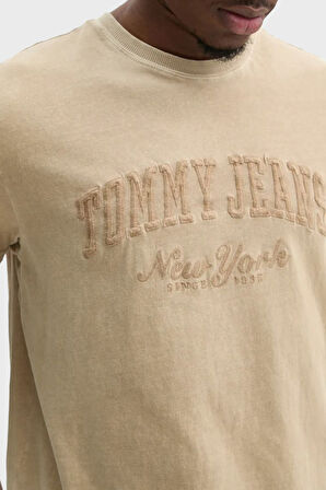 Tommy Jeans Erkek T Shirt DM0DM20356 ACT