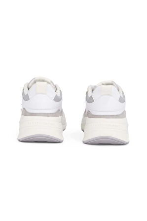 TH CHUNKY FEMININE RUNNER
