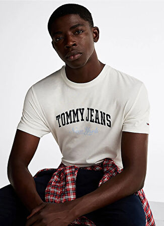 Tommy Jeans Bisiklet Yaka Ekru Erkek T-Shirt DM0DM20362YBL TJM SLIM VRSITY POP