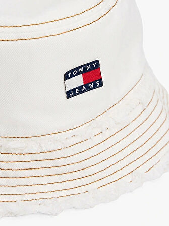 Tommy Hilfiger Kadın  Beyaz Miras Yıpranmış Kot Kova Şapka