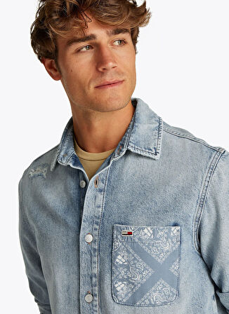 Tommy Jeans Regular Fit Erkek Denim Gömlek DM0DM213621AB REGULAR DENIM BI6015