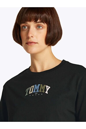 Tommy Jeans Kadın Tişört-DW0DW21337