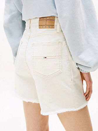 Tommy Hilfiger Kadın Beyaz Regular Denim Mom Şort