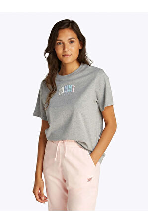 Tommy Jeans Kadın Tişört-DW0DW21337