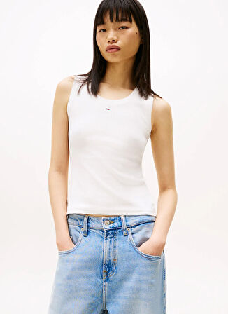 Tommy Jeans Bisiklet Yaka Beyaz Kadın T-Shirt DW0DW20673YBL