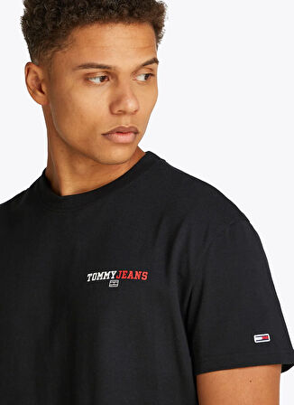Tommy Jeans Bisiklet Yaka Siyah Erkek T-Shirt DM0DM20815BDS TJM REG DNA GRAPHIC