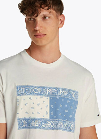 Tommy Jeans Bisiklet Yaka Ekru Erkek T-Shirt DM0DM20810YBL TJM RLX PAISLEY FLG