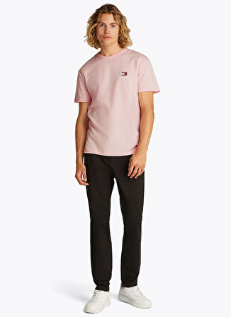 Tommy Jeans Bisiklet Yaka Pembe Erkek T-Shirt DM0DM20322TH3 TJM REG BADGE TEE EXT