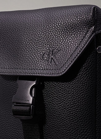 Calvin Klein Siyah Erkek Postacı Çantası ULTRALIGHT REPORTER17 W/FLAP PU