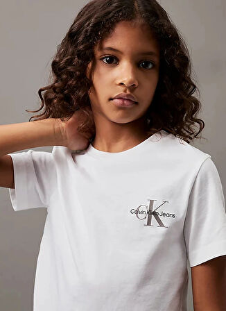 Calvin Klein Baskılı Beyaz Erkek Genç  T-Shirt IU0IU00624YAF