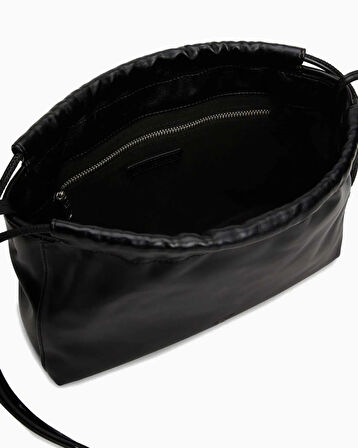 Calvin Klein Ew Pu Kadın Çapraz Askılı Çanta