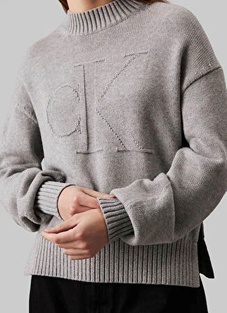 Calvin Klein Jeans Dik Yaka Standart Nakışlı Gri Kazak Kadın CK INTARSIA LOOSE SWEATER