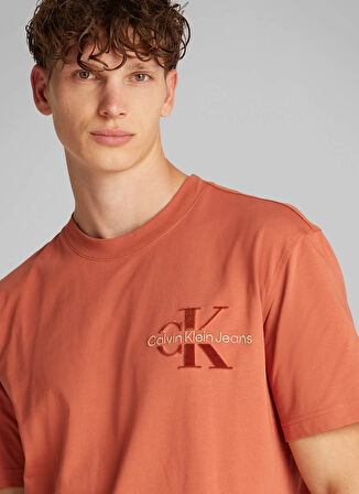 Calvin Klein Jeans Kahve Erkek T-Shirt J30J327107GAM BRISTLE MONOLOGO TEE