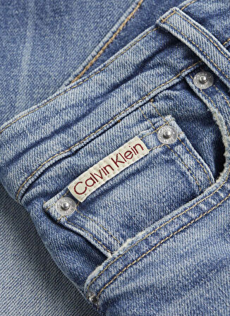 Calvin Klein Jeans Yüksek Bel Normal Paça Mom Fit Mavi Kadın Denim Pantolon J20J2245131A4