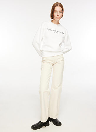 Tommy Hilfiger Bisiklet Yaka Baskılı Beyaz Kadın Sweatshırt WW0WW39791YCF003
