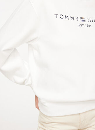Tommy Hilfiger Bisiklet Yaka Baskılı Beyaz Kadın Sweatshırt WW0WW39791YCF003