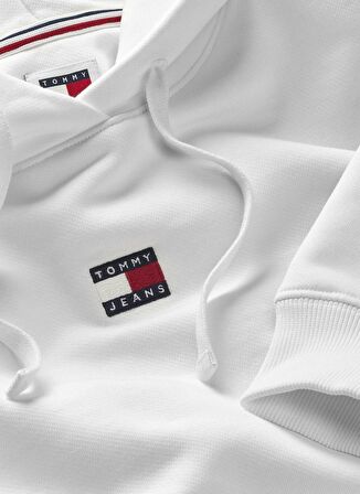 Tommy Jeans Kapüşon Yaka Düz Beyaz Kadın Sweatshırt TJW BXY BADGE HOODIE