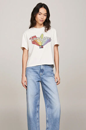 Tommy Jeans Bisiklet Yaka Baskılı Beyaz Kadın T-Shirt TJW BXY RAINBOW FLAG TEE