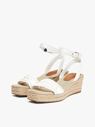 Tommy Hilfiger Kadın  Monotype Kamalı  Sandalet