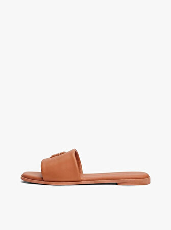 TH LOGO HARDWARE LEATHER MULE