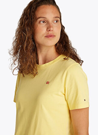 Tommy Hilfiger Bisiklet Yaka Sarı Kadın T-Shirt WW0WW45522ZF0