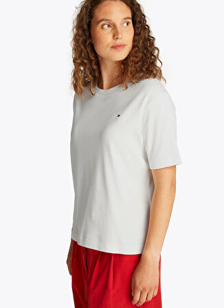 Tommy Hilfiger Bisiklet Yaka Beyaz Kadın T-Shirt WW0WW46158YBL