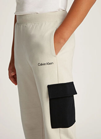 Calvin Klein Straight Paça Bej Erkek Çocuk Eşofman Altı IB0IB02349CKS