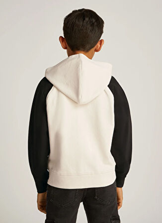 Calvin Klein Baskılı Erkek Çocuk Bej Sweatshırt IB0IB02378CKS