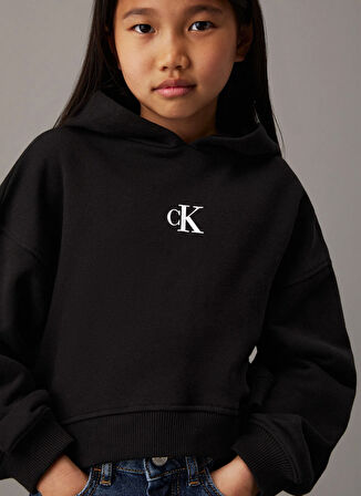 Calvin Klein Nakışlı Kız Çocuk Siyah Sweatshırt IG0IG02755BEH