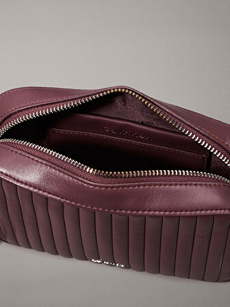 CALVIN KLEIN MINI LINE QUILT CAMERA BAG Omuz Çantası