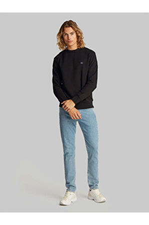 WOVEN LABEL CREW NECK