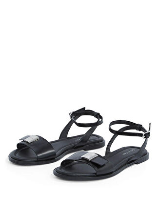 Calvin Klein Deri Siyah Kadın Sandalet HW0HW02367