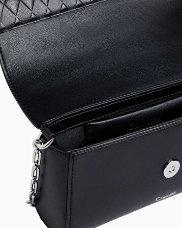 Calvin Klein Quilt Chain Mini Çapraz Askılı Çanta