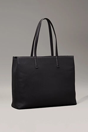 Kadın Ck Must Medium Shopper Omuz Çantası - Siyah | undefined