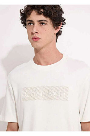 Calvin Klein Erkek Yuvarlak Yakalı Logolu Beyaz T-Shirt K10K112491-YAS