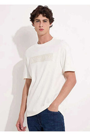 Calvin Klein Erkek Yuvarlak Yakalı Logolu Beyaz T-Shirt K10K112491-YAS