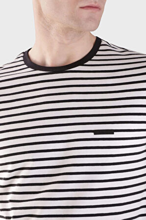 Calvin Klein Erkek T Shirt K10K114177 0K7