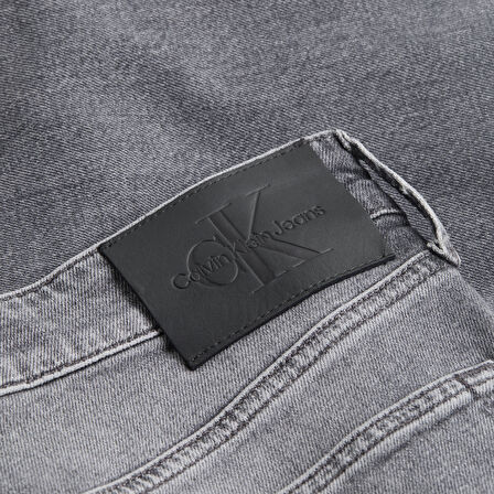 CALVIN KLEIN SLIM TAPER Jeans