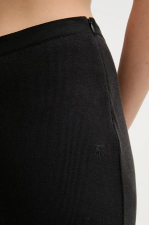 Kadın Yüksek Bel Geniş Paça Regular Fit Siyah Pantolon J20J225337-BEH